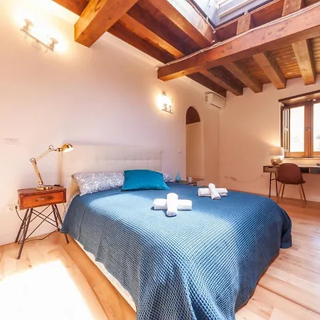 Guesthost - Vakalu Piazza Duomo Charming Appartement Syracuse